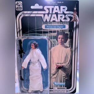 3 pack of leía action figurines